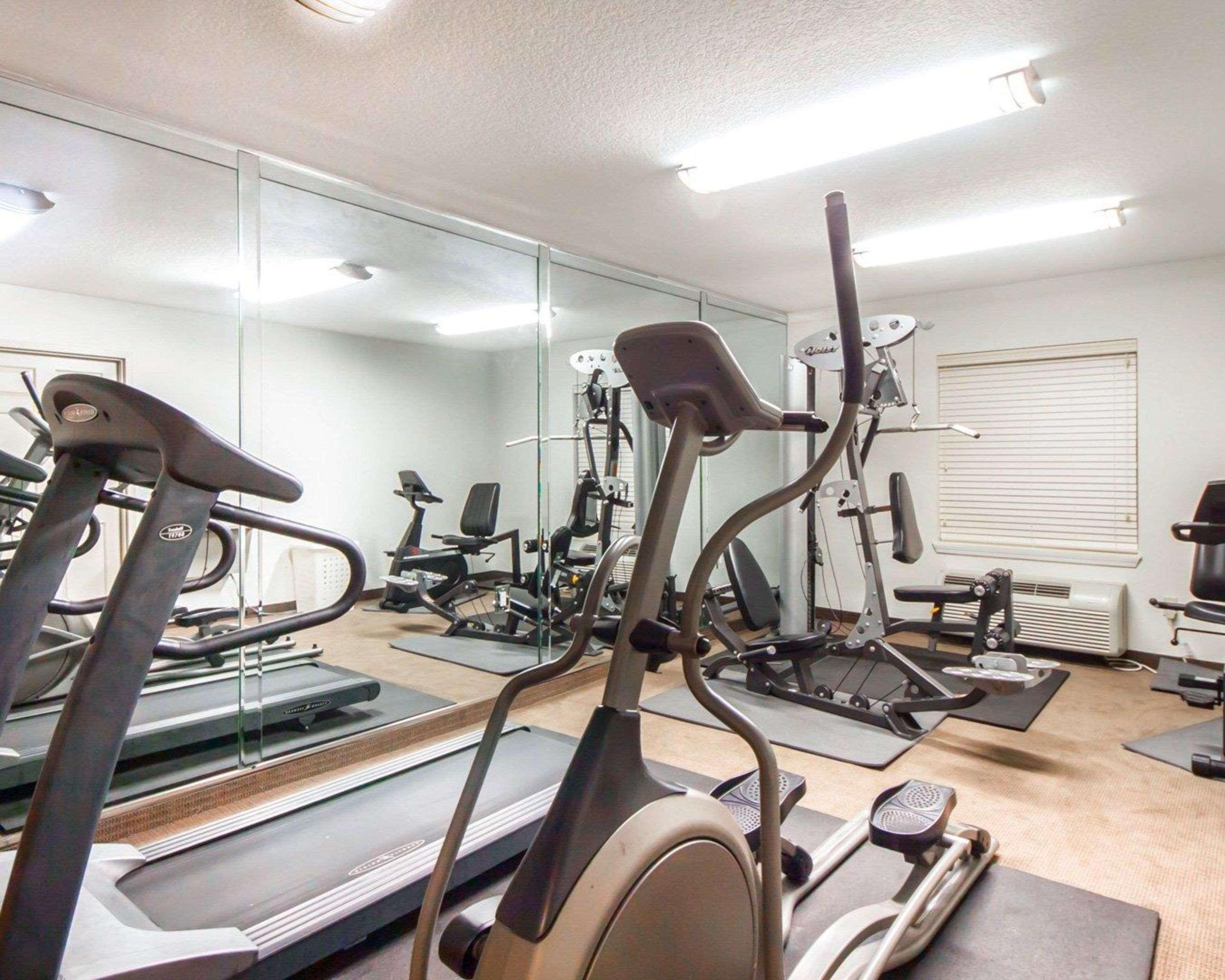 Sleep Inn & Suites Edmond Near University Bagian luar foto